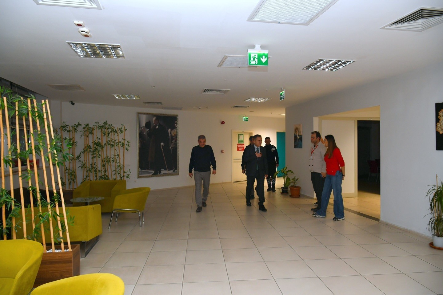 Muğla Valisi Akbıyık sağlık hizmetlerini yerinde inceledi
