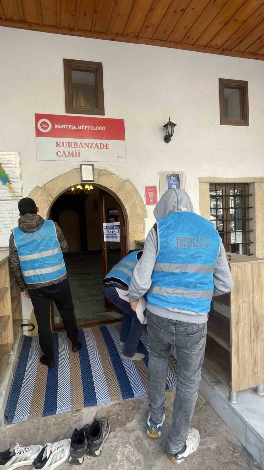 Muğla’da denetimli serbestlik yükümlülerinden örnek davranış
