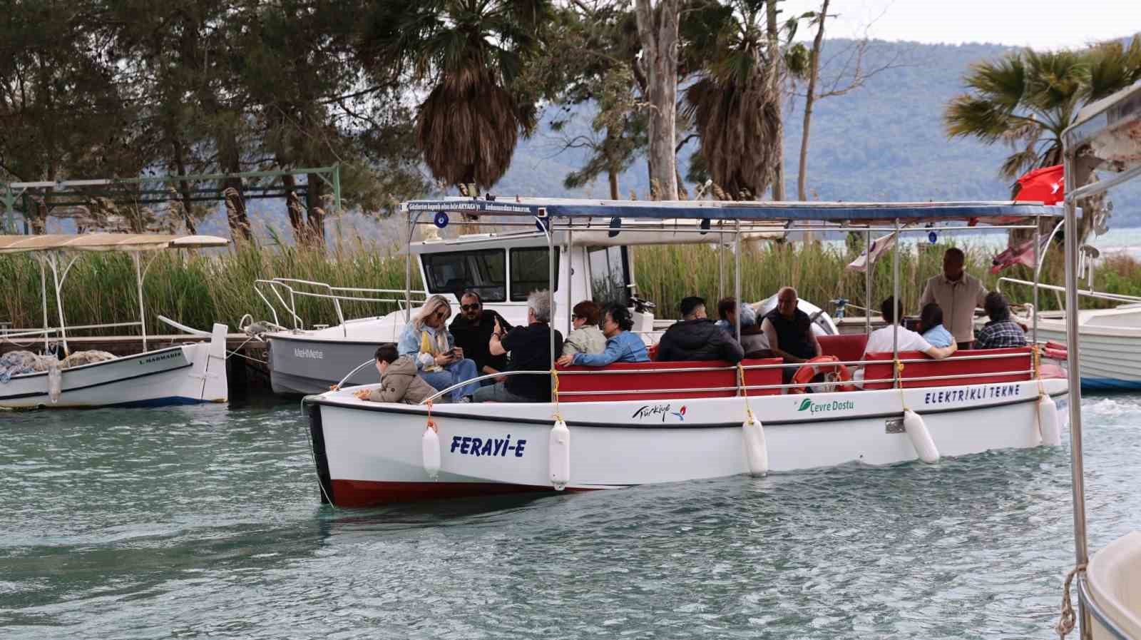 Muğla’da deniz sezonu erken açıldı
