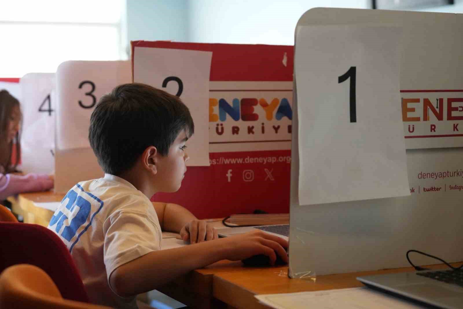 Muğla’da geleceğin teknoloji yıldızları yarışıyor
Muğla’da geleceğin teknoloji yıldızları yarışıyor