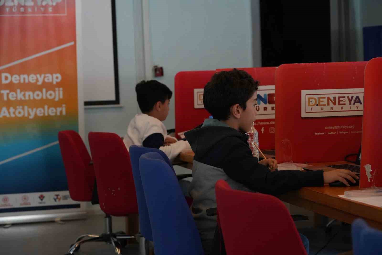 Muğla’da geleceğin teknoloji yıldızları yarışıyor
Muğla’da geleceğin teknoloji yıldızları yarışıyor