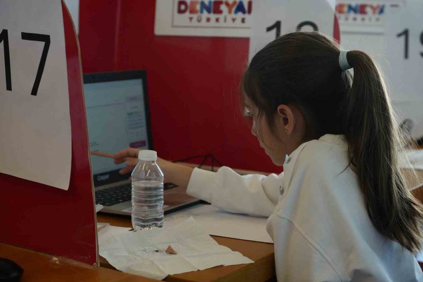 Muğla’da geleceğin teknoloji yıldızları yarışıyor
Muğla’da geleceğin teknoloji yıldızları yarışıyor