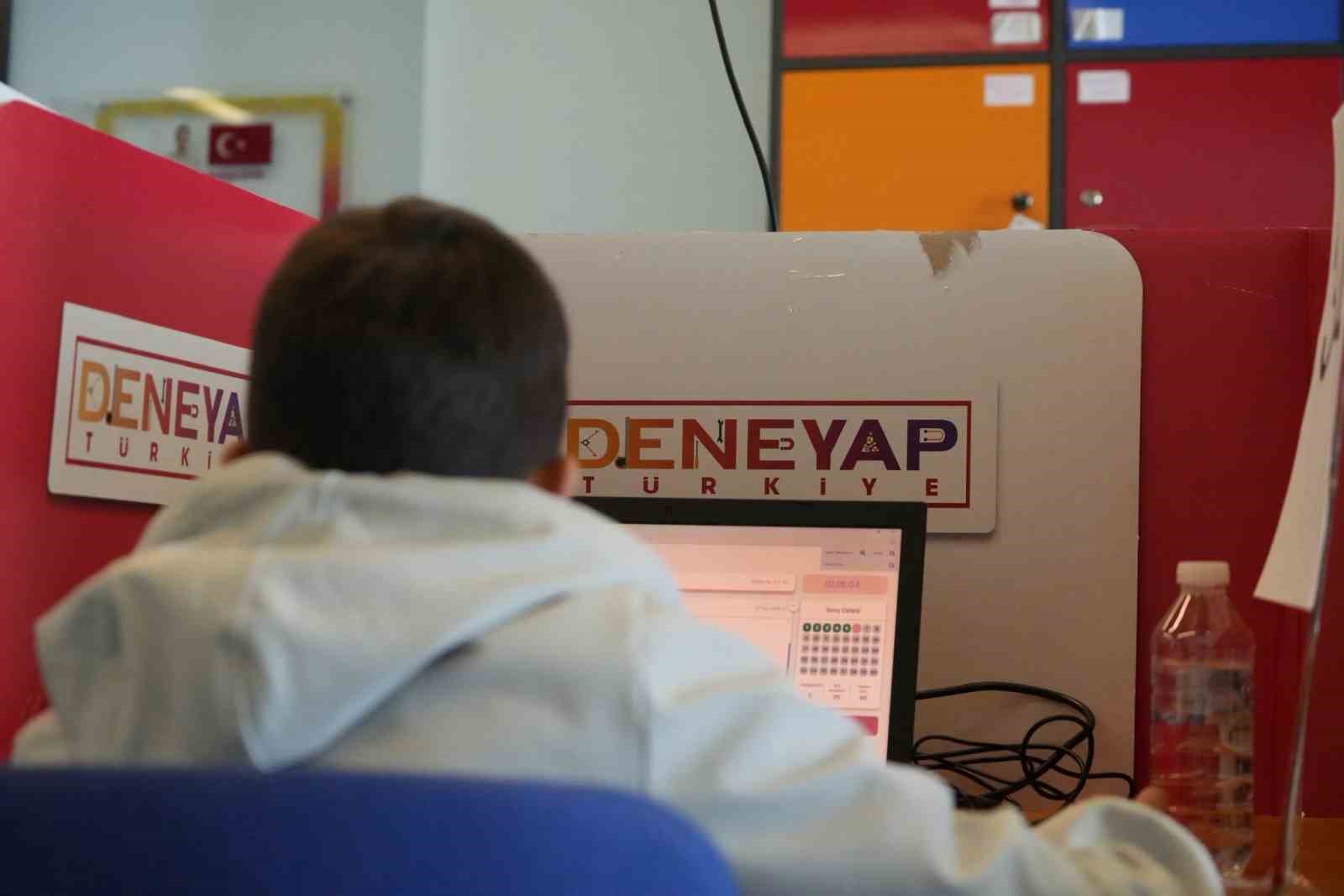 Muğla’da geleceğin teknoloji yıldızları yarışıyor
Muğla’da geleceğin teknoloji yıldızları yarışıyor