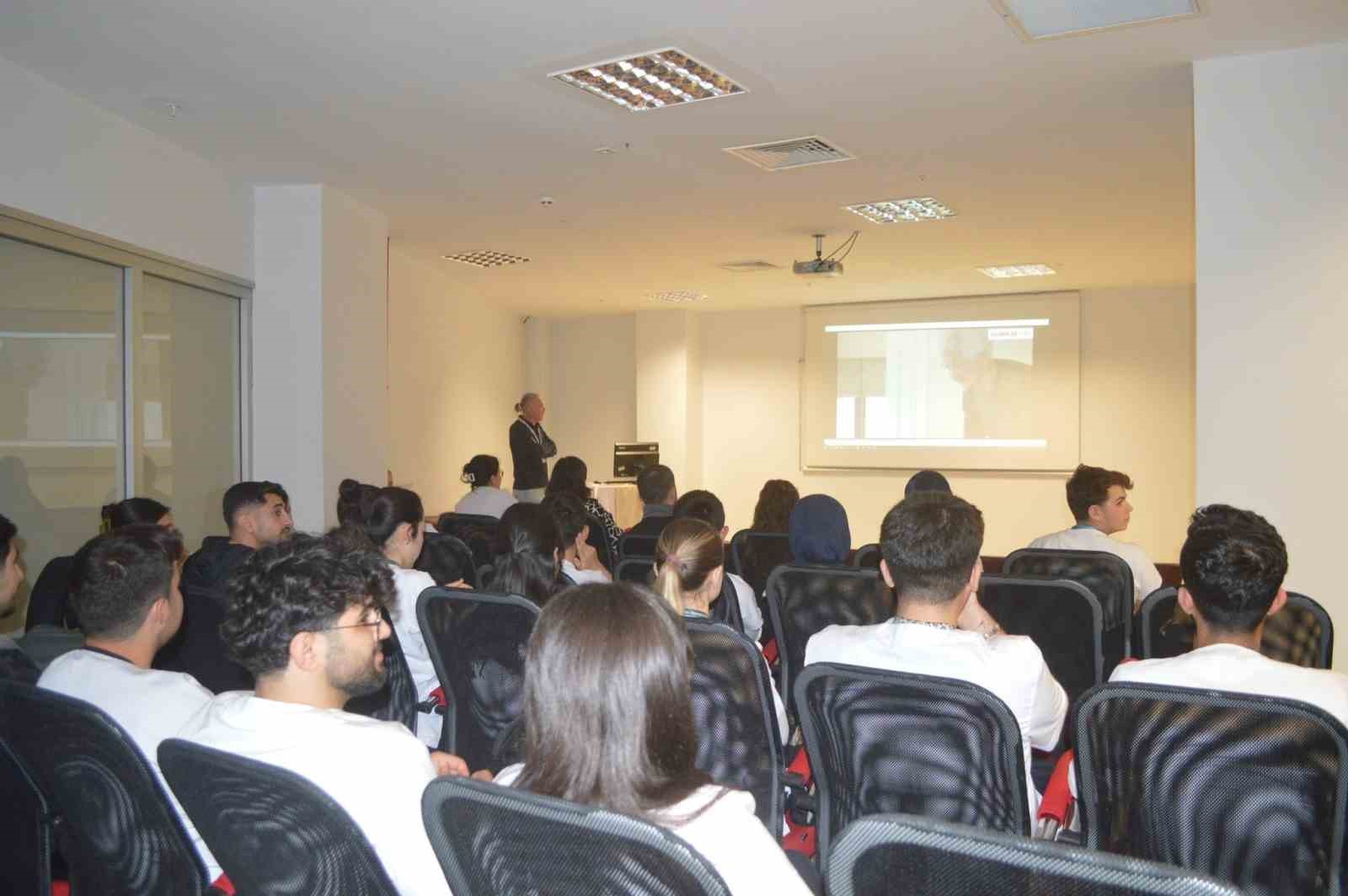 Muğla’da gençlere sağlıklı yaşam anlatıldı
