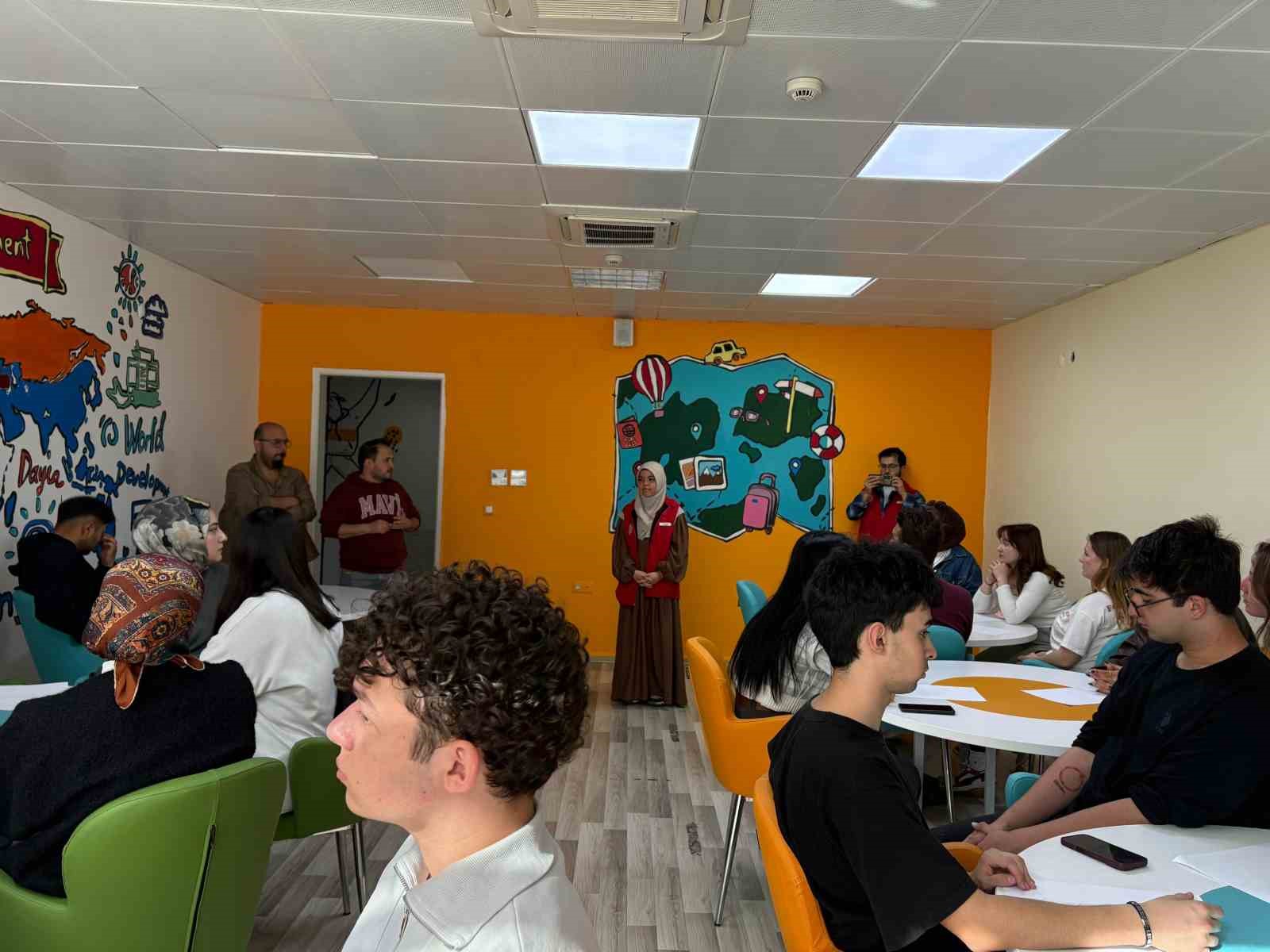 Muğla’da gençlerin fikirleri projeye dönüşüyor
