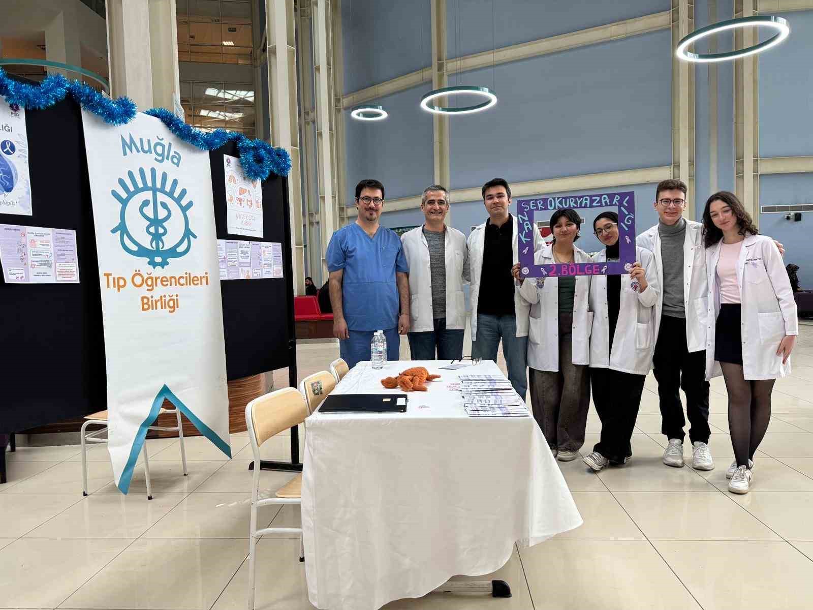 Muğla’da "kanser okuryazarlığı" seferberliği genç tıbbiyelerden önemli adım
Muğla’da "kanser okuryazarlığı" seferberliği genç tıbbiyelerden önemli adım