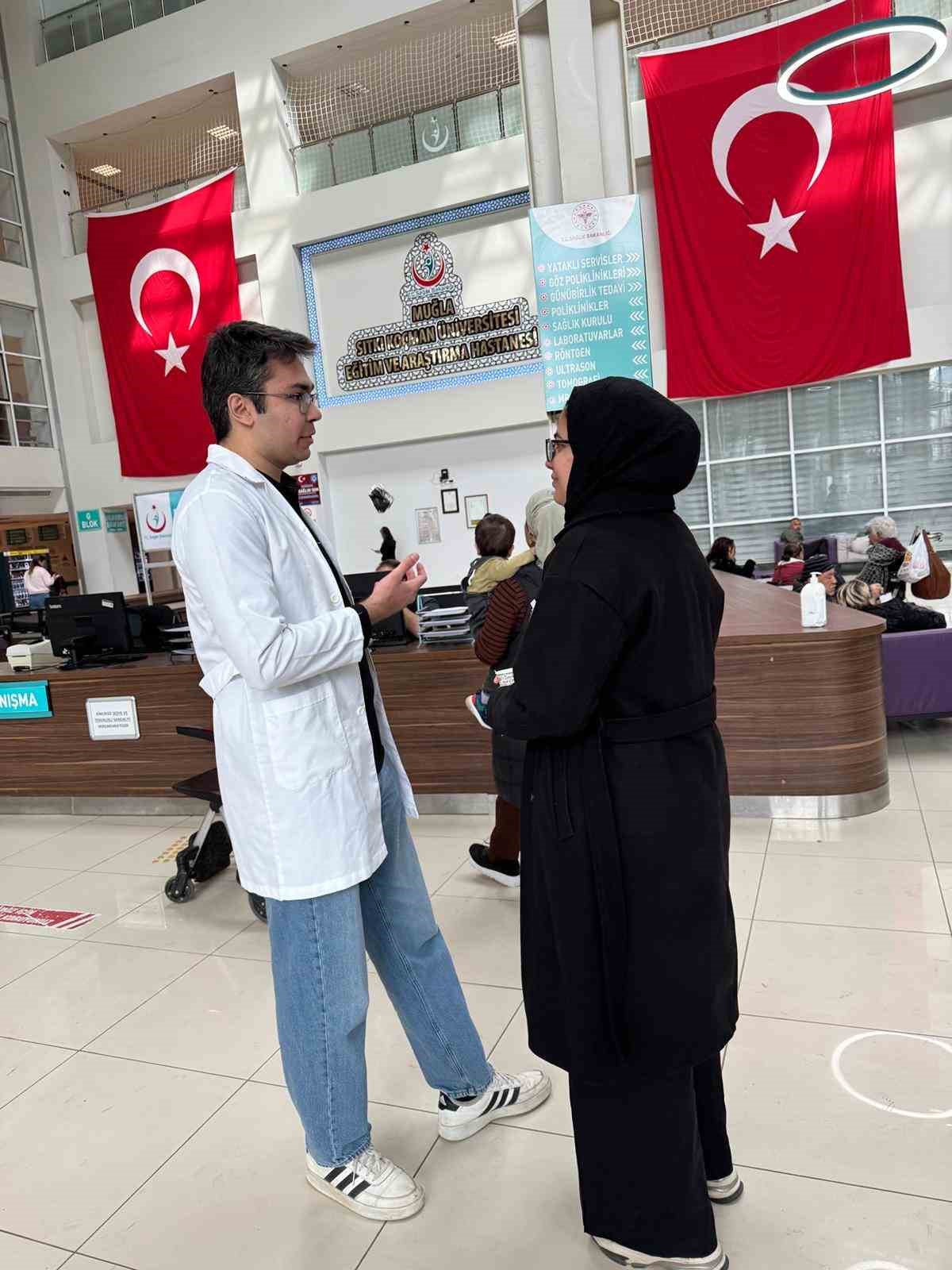 Muğla’da "kanser okuryazarlığı" seferberliği genç tıbbiyelerden önemli adım
Muğla’da "kanser okuryazarlığı" seferberliği genç tıbbiyelerden önemli adım