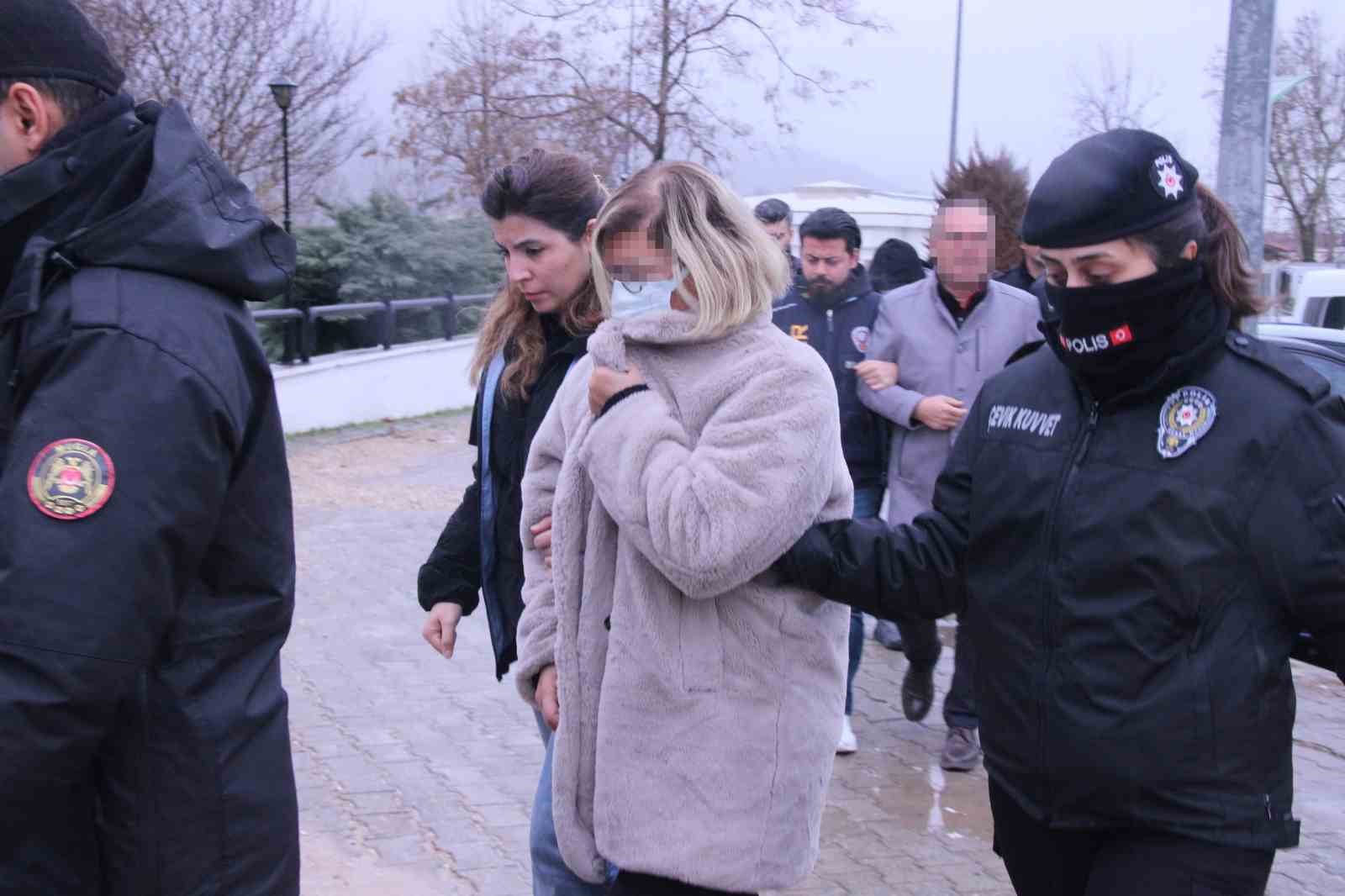 Muğla’da sahte hesap üzerinden  ‘Devlet Büyüklerine Hakaret’ şüphelileri adliyeye sevk edildi
