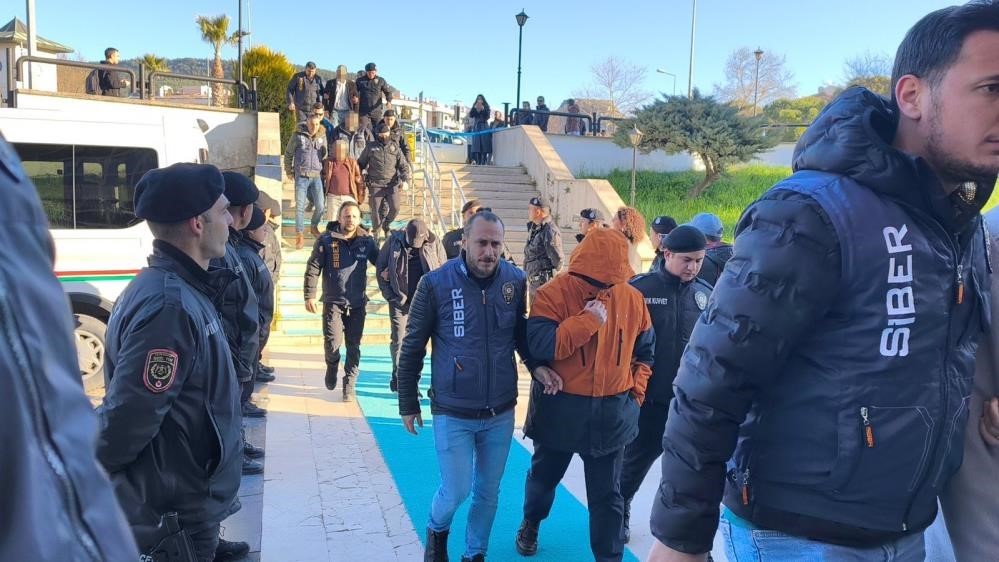 Muğla’da sosyal medyadan dezenformasyon soruşturmasında 3 tutuklama
