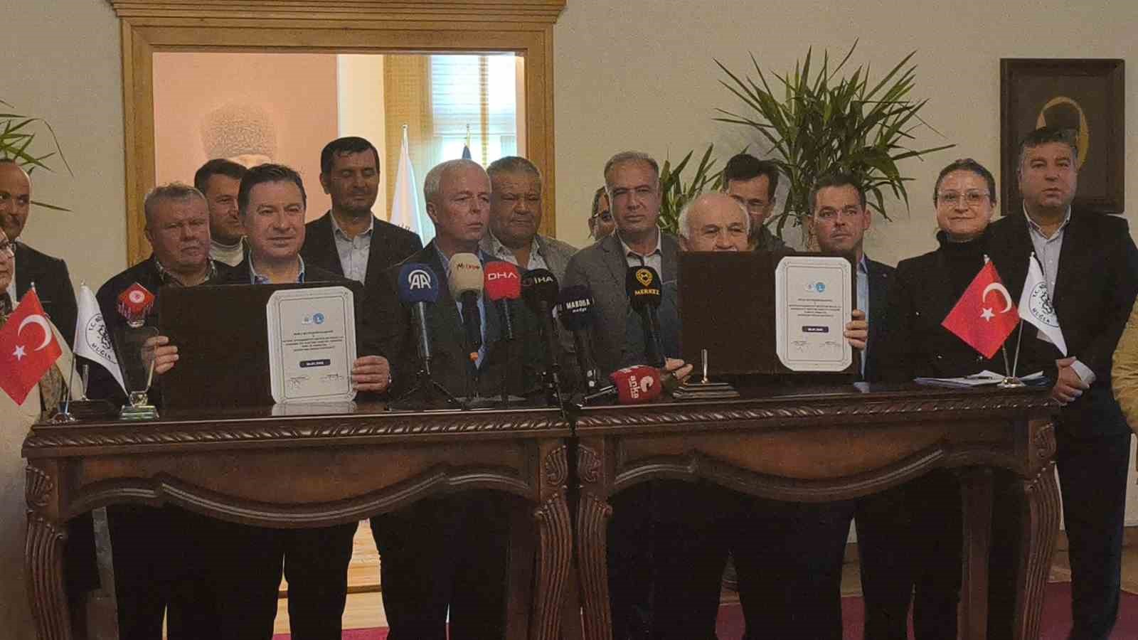 Muğla’da üreticiye "Soğuk zincir" desteği
Muğla’da üreticiye "Soğuk zincir" desteği