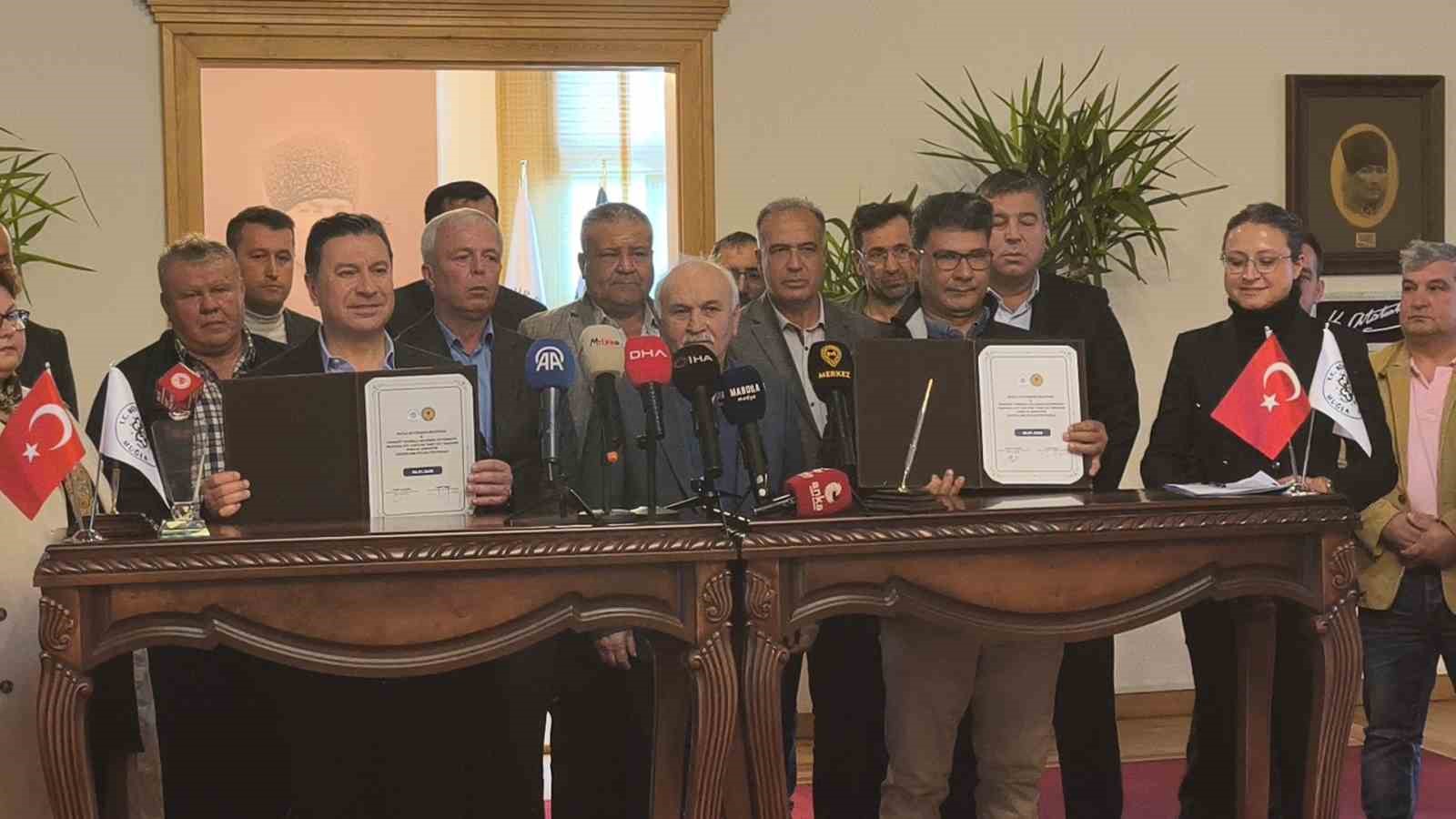 Muğla’da üreticiye "Soğuk zincir" desteği
Muğla’da üreticiye "Soğuk zincir" desteği