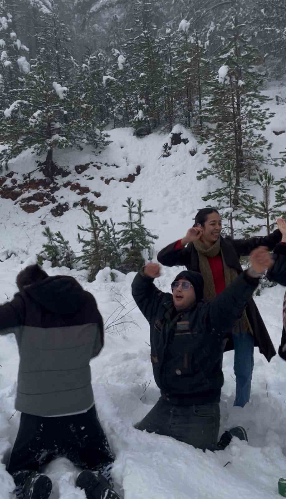 Muğla’da vatandaşlar karın keyfini çıkarttı
