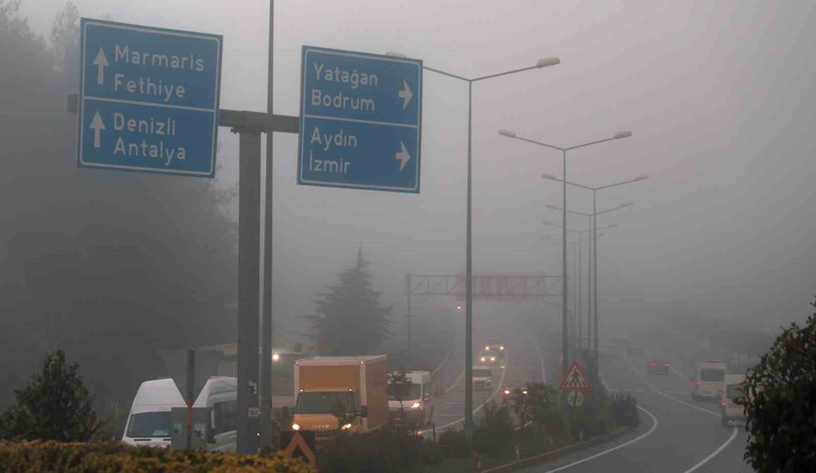 Muğla’da yağmur sonrası yoğun sis ulaşımı olumsuz etkiledi
