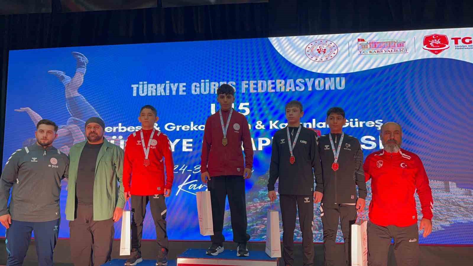 Muğla’lı U15 grekoromen güreş takımı Türkiye ikincisi oldu
