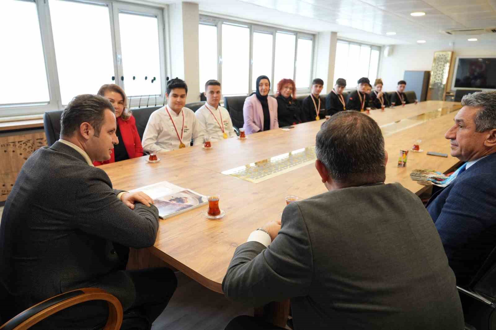 Muğla’nın altın madalyalı öğrencilerinin başarıları kutlandı
