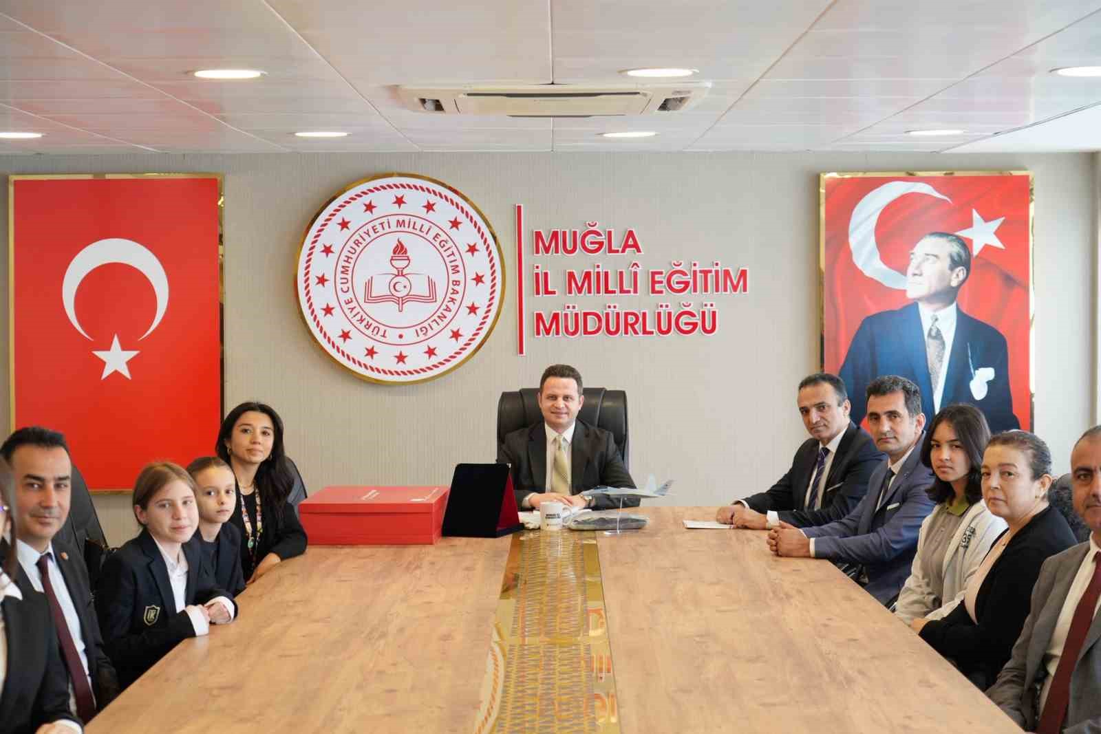 Muğla’nın genç tasarımcıları "Savunmadan sanata" ödülleriyle taçlandı
