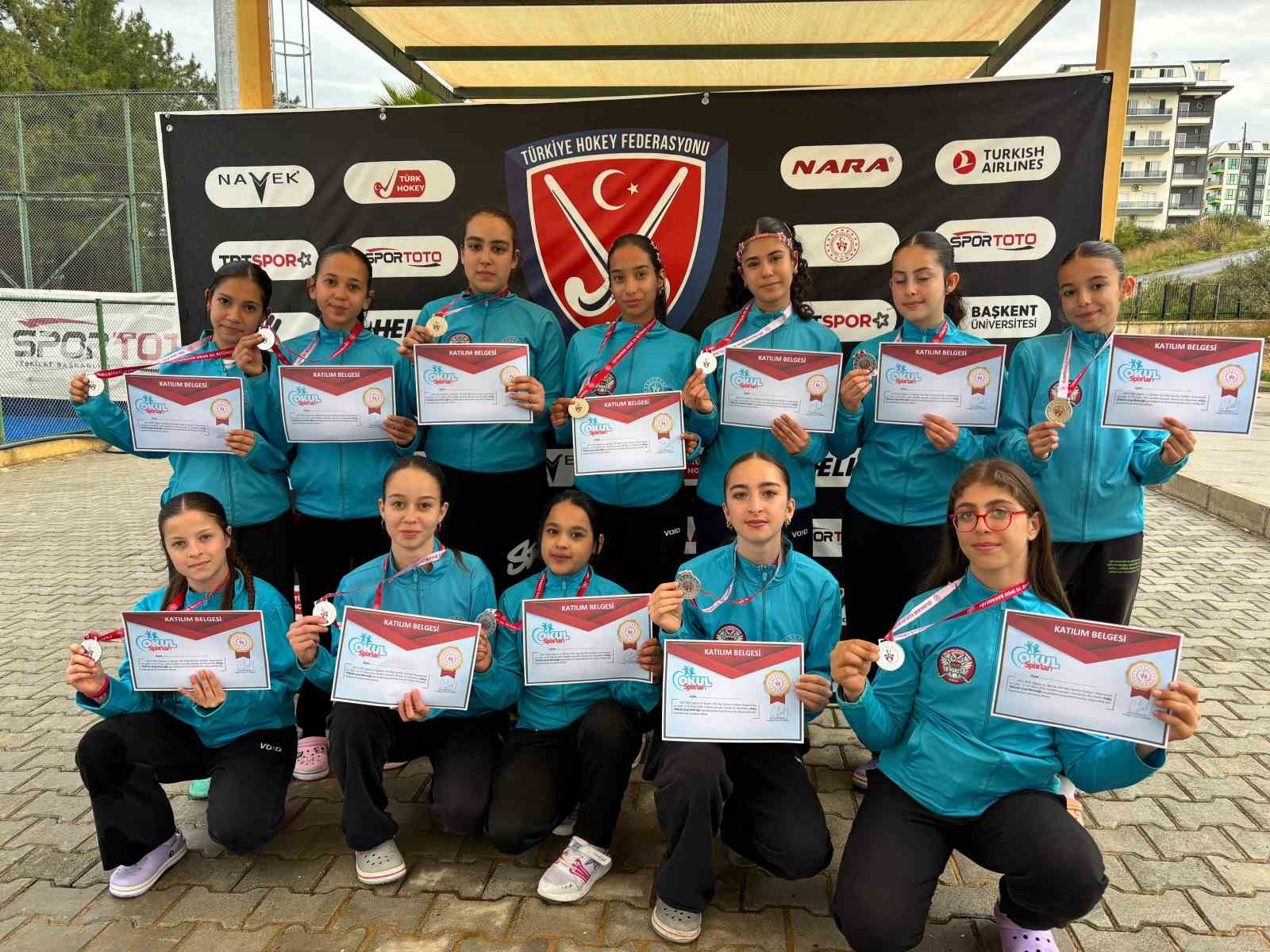 Muğla’nın yıldız kızları Türkiye finallerine adını yazdırdı
