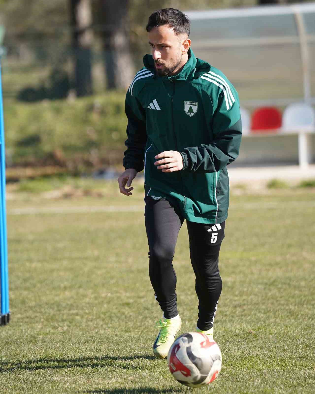 Muğlaspor, Beykoz maçı için sahaya indi
