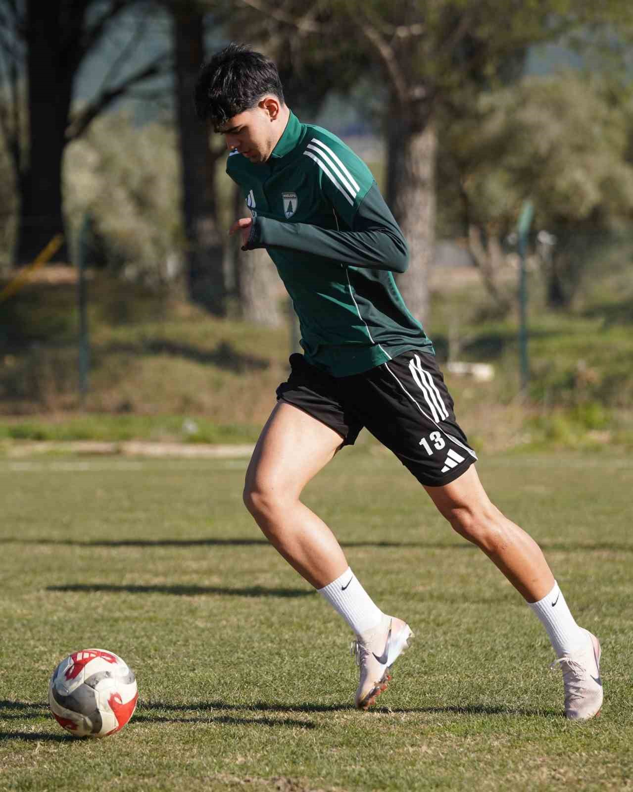 Muğlaspor, Beykoz maçı için sahaya indi
