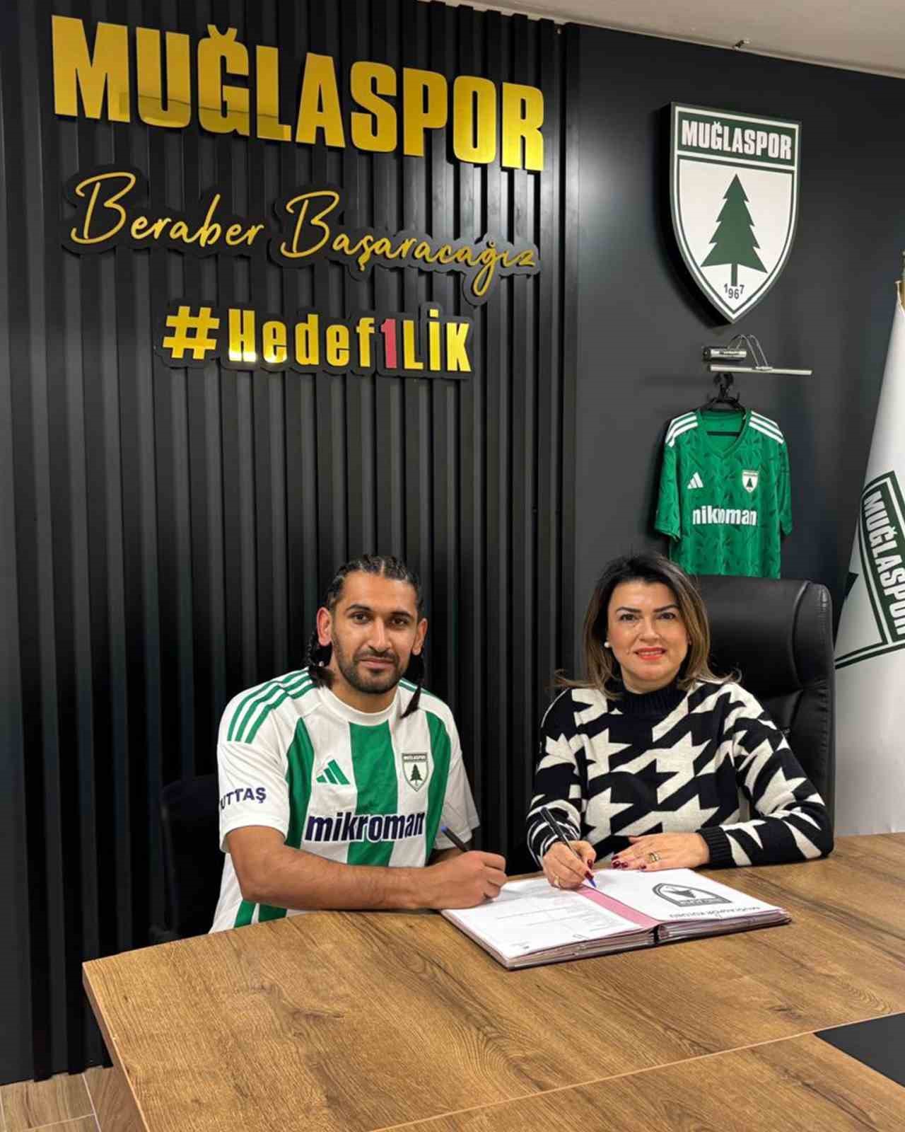 Muğlaspor golcü transferini bitirdi
