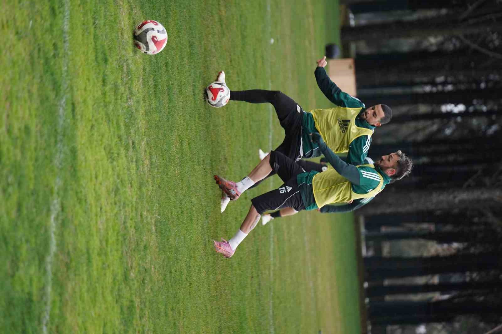 Muğlaspor Teknik Direktörü Besim Durmuş: "Kulübümüz hiç olmadığı kadar iyi hissediyor"
