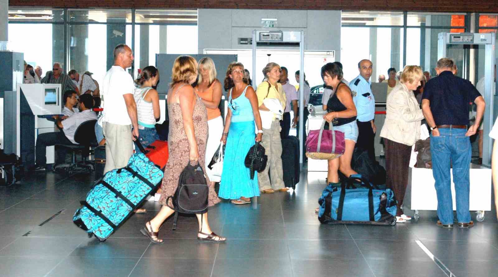 Muğla’ya 2 ayda 27 bin 431 turist giriş yaptı
Muğla’ya 2 ayda 27 bin 431 turist giriş yaptı