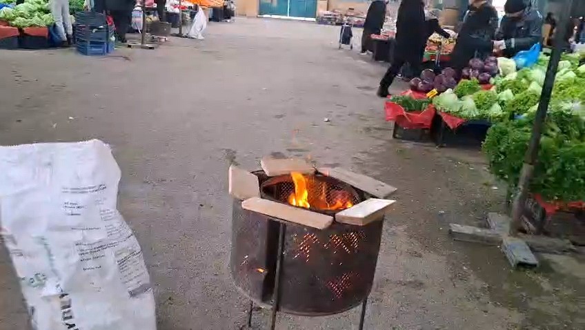 Muhtardan ‘Kapalı Pazar’ isyanı: "Pazarcı cereyandan kaçıyor, halk mağdur oluyor"
Muhtardan ‘Kapalı Pazar’ isyanı: "Pazarcı cereyandan kaçıyor, halk mağdur oluyor"