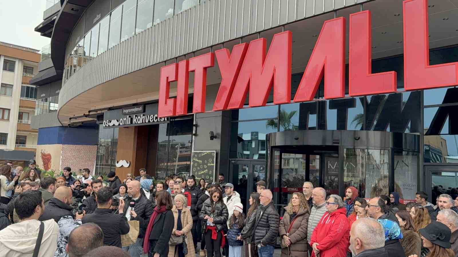 Mühürlenen CityMall AVM için basın açıklaması
