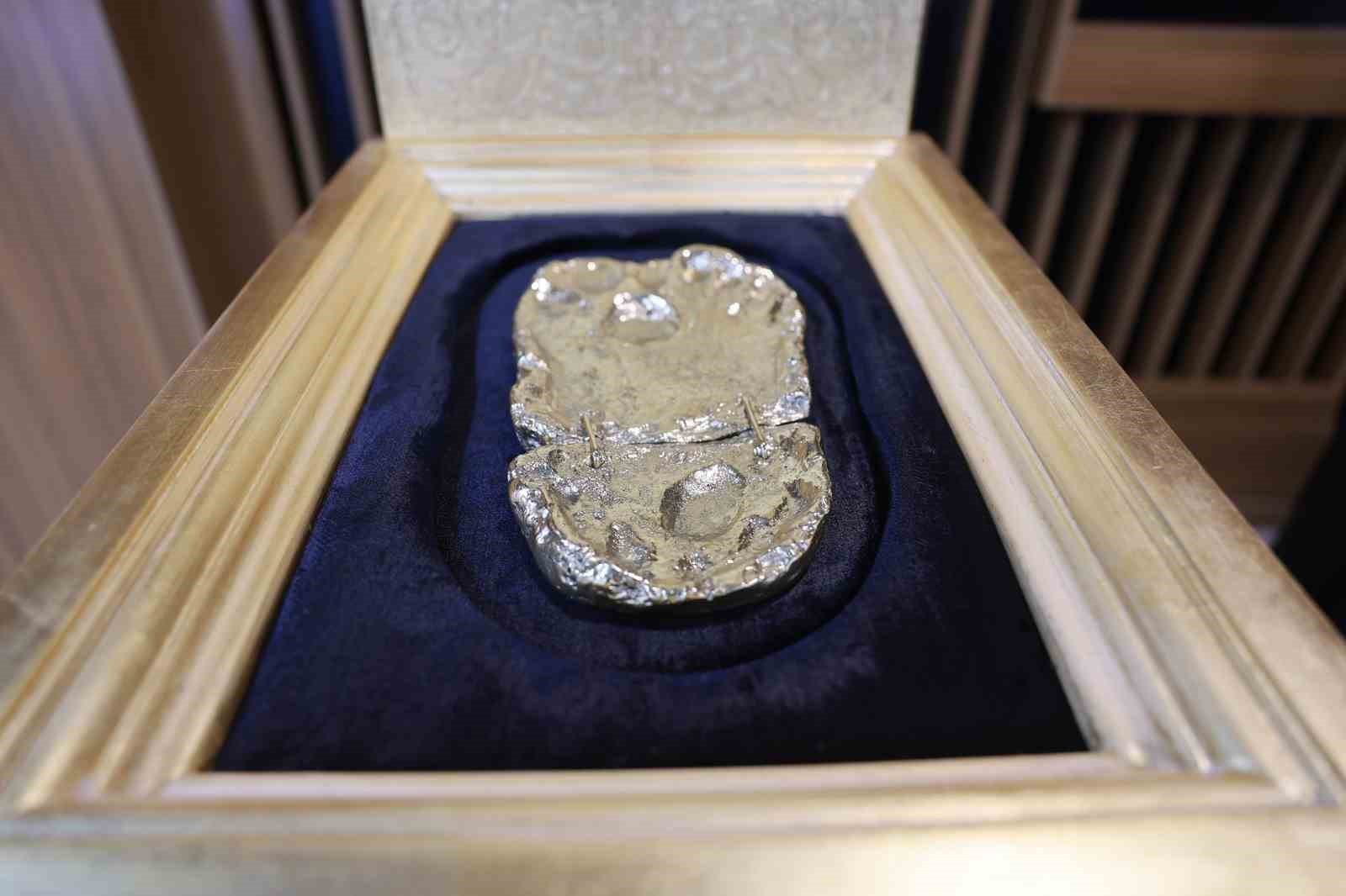 Mukaddes Emanetler Sergisi Sivas’ta Ziyarete Açıldı
