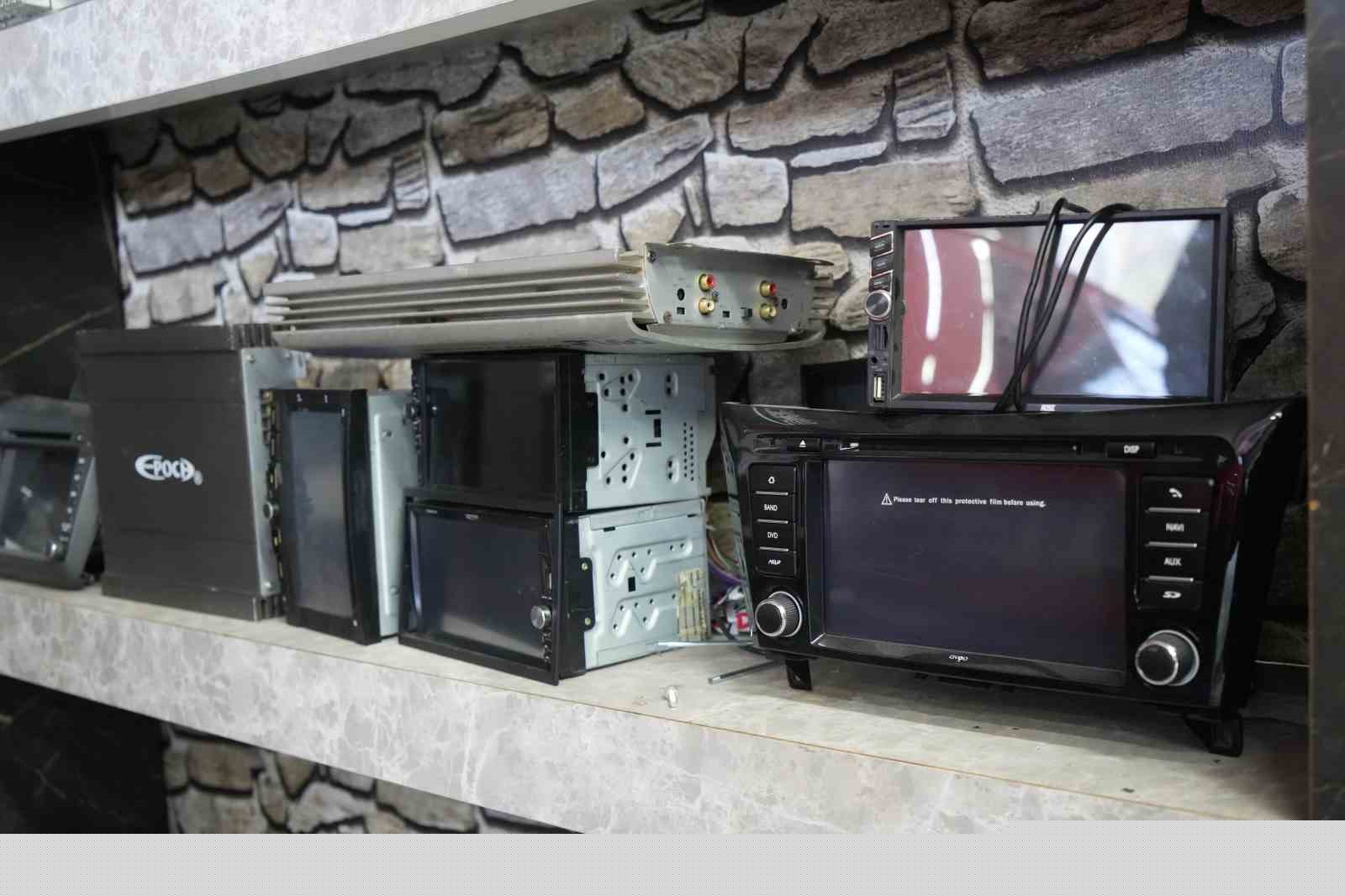 Multimedya ekran işleri düşürdü, APP plaka ise artırdı
