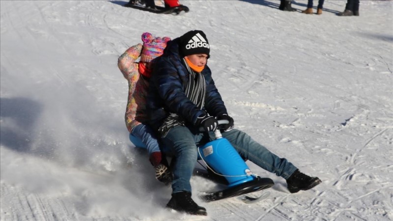 Murat Dağı Termal Kayak Merkezi, sömestirde tatilcilerin gözdesi oldu

