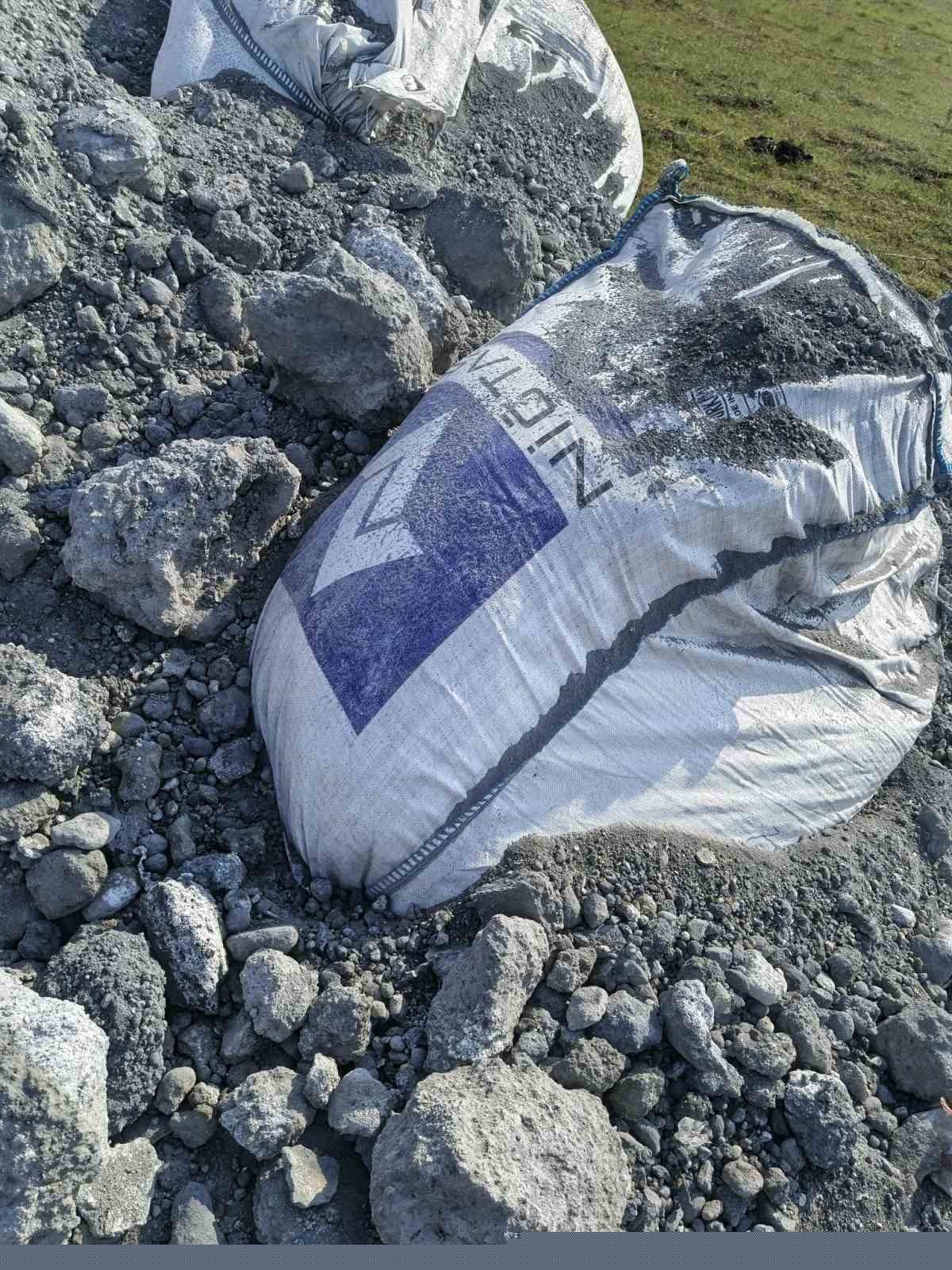 Muratlı’da mera alanına atık döküldü
