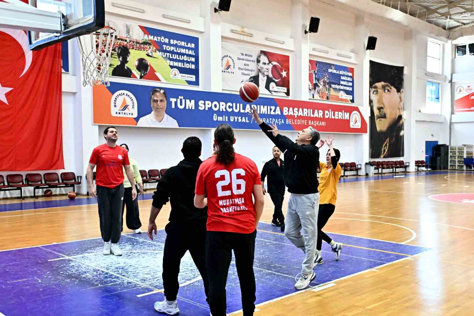 Muratpaşa Belediyesi, amatör spora 1.5 milyon TL destek sağlıyor
