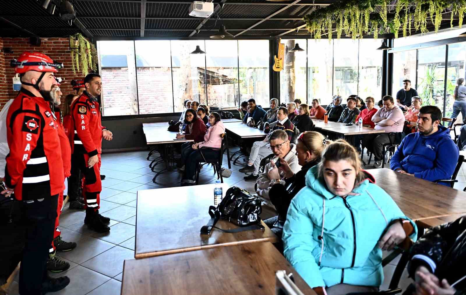 Muratpaşa Belediyesi’nden özel bireylere afet farkındalık eğitimi
Muratpaşa Belediyesi’nden özel bireylere afet farkındalık eğitimi