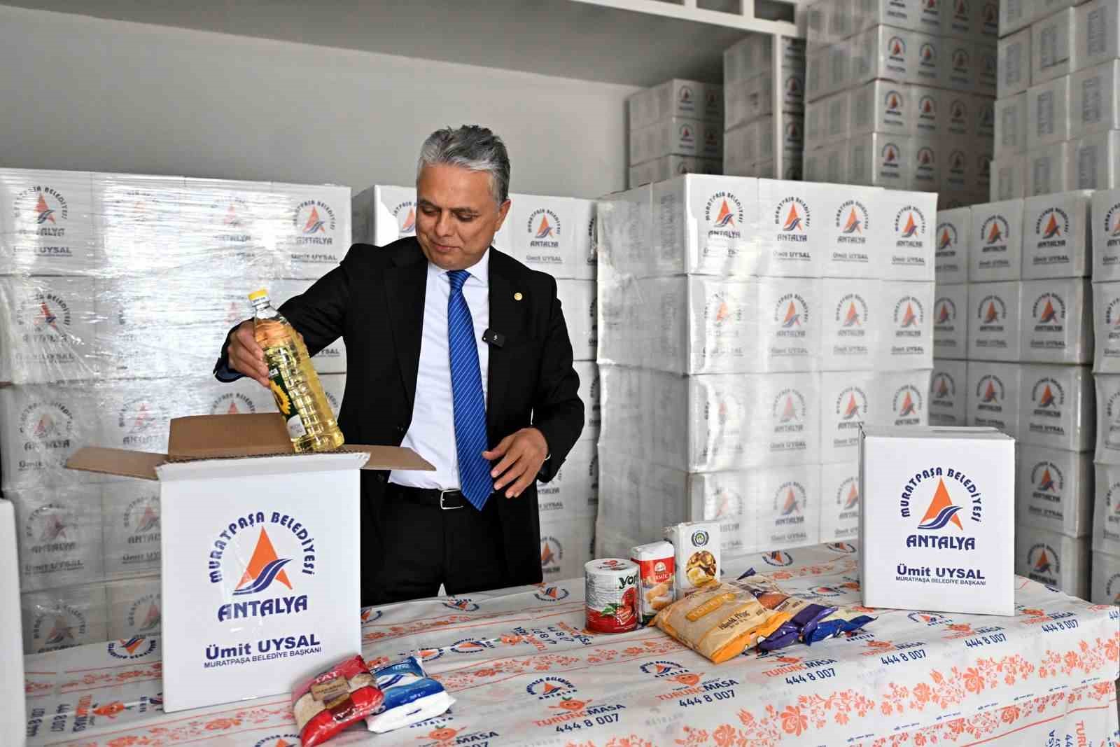 Muratpaşa’da Ramazan dayanışması
Muratpaşa’da Ramazan dayanışması