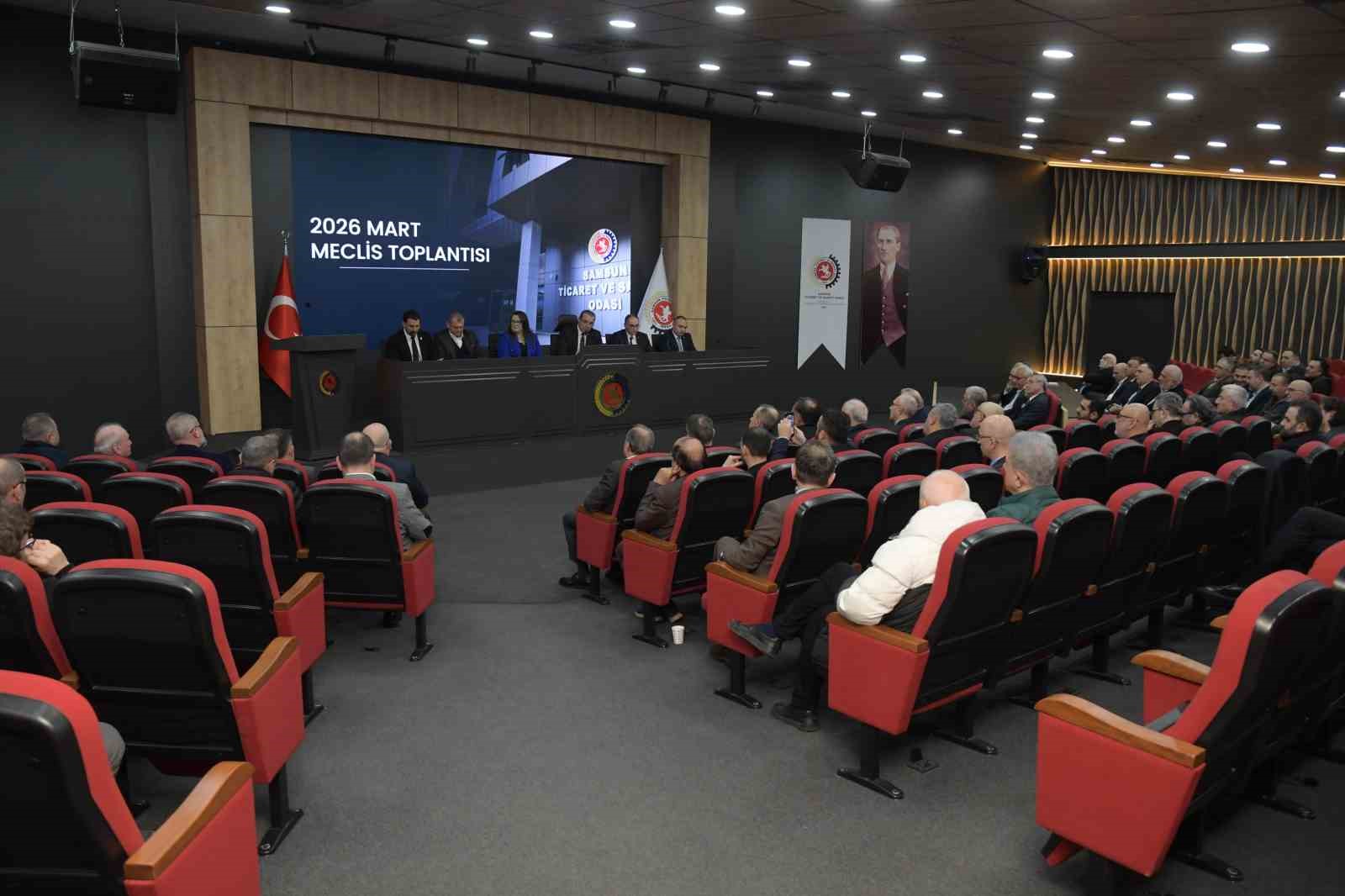 Murzioğlu: "Risk var ama fırsat da büyük"
