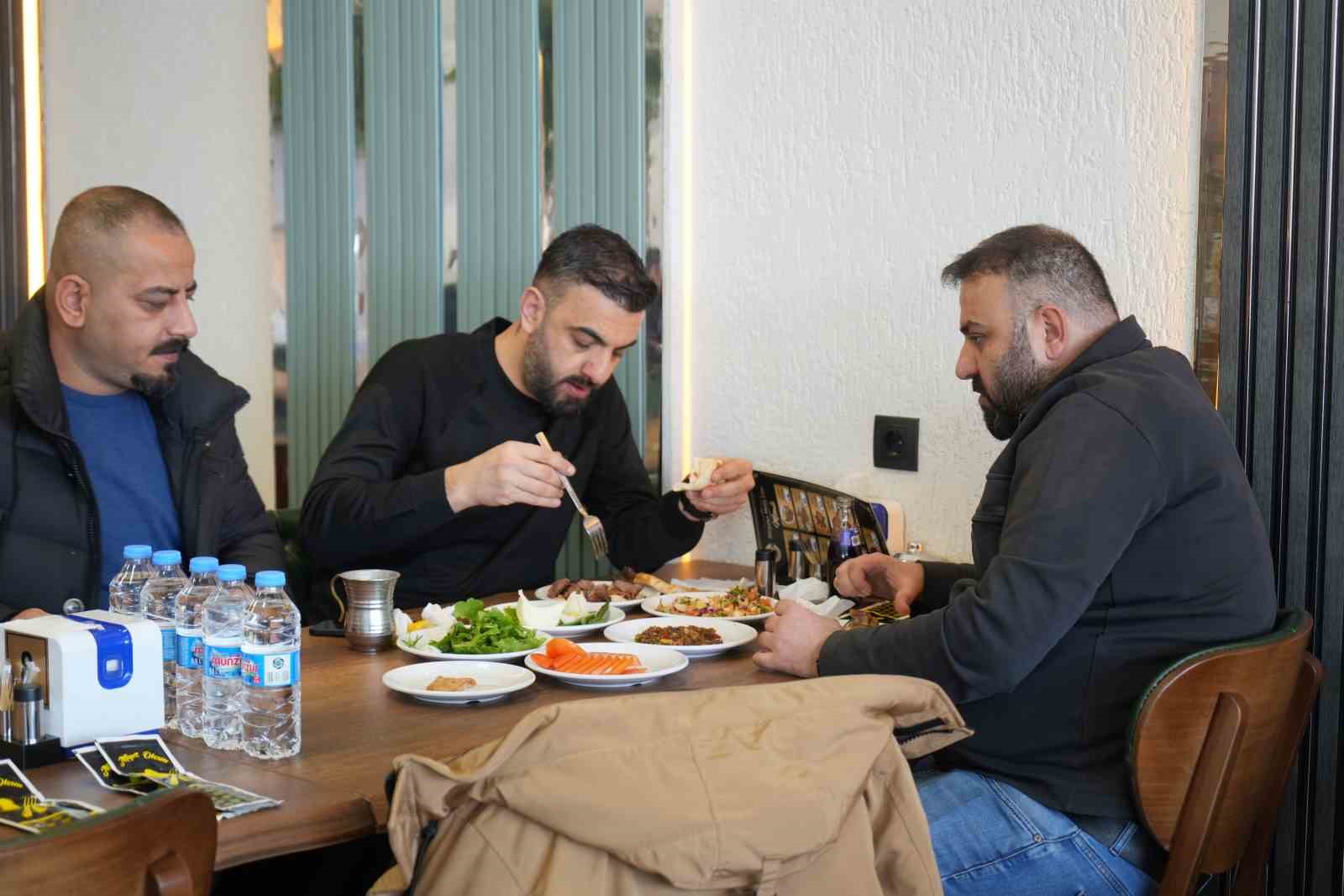 Muş büryanı hem lezzeti hem de besleyici yönüyle öne çıkıyor
