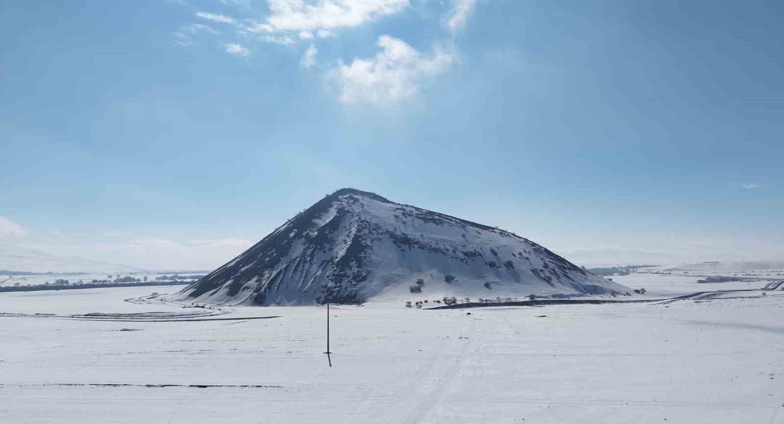 Muş Piramidi kış manzarasıyla mest etti
