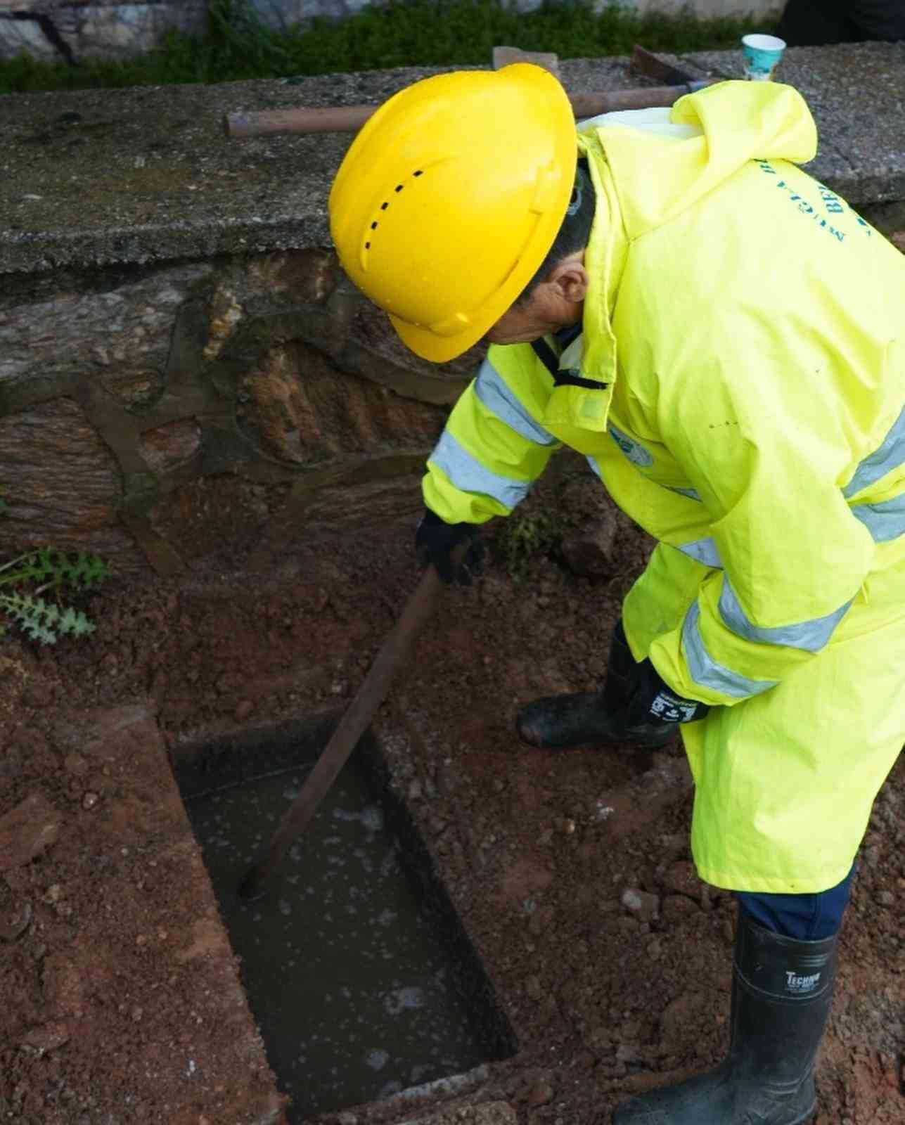 MUSKİ ekipleri taşkın riski bölgeleri anında müdahale ediyor
