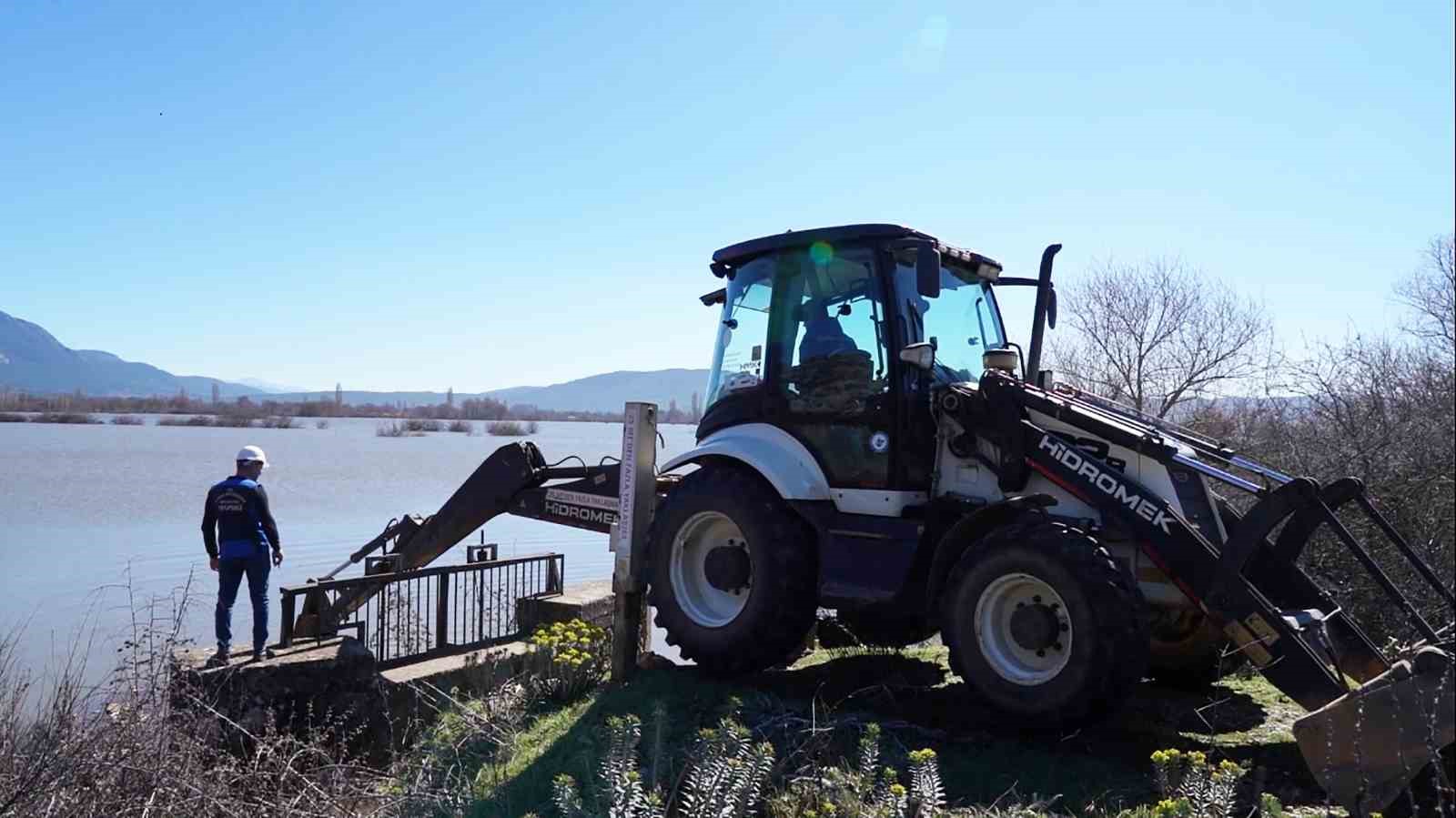 MUSKİ’den Karabağlar ovasında biriken su açıklaması: Her şey kontrolümüz altında
