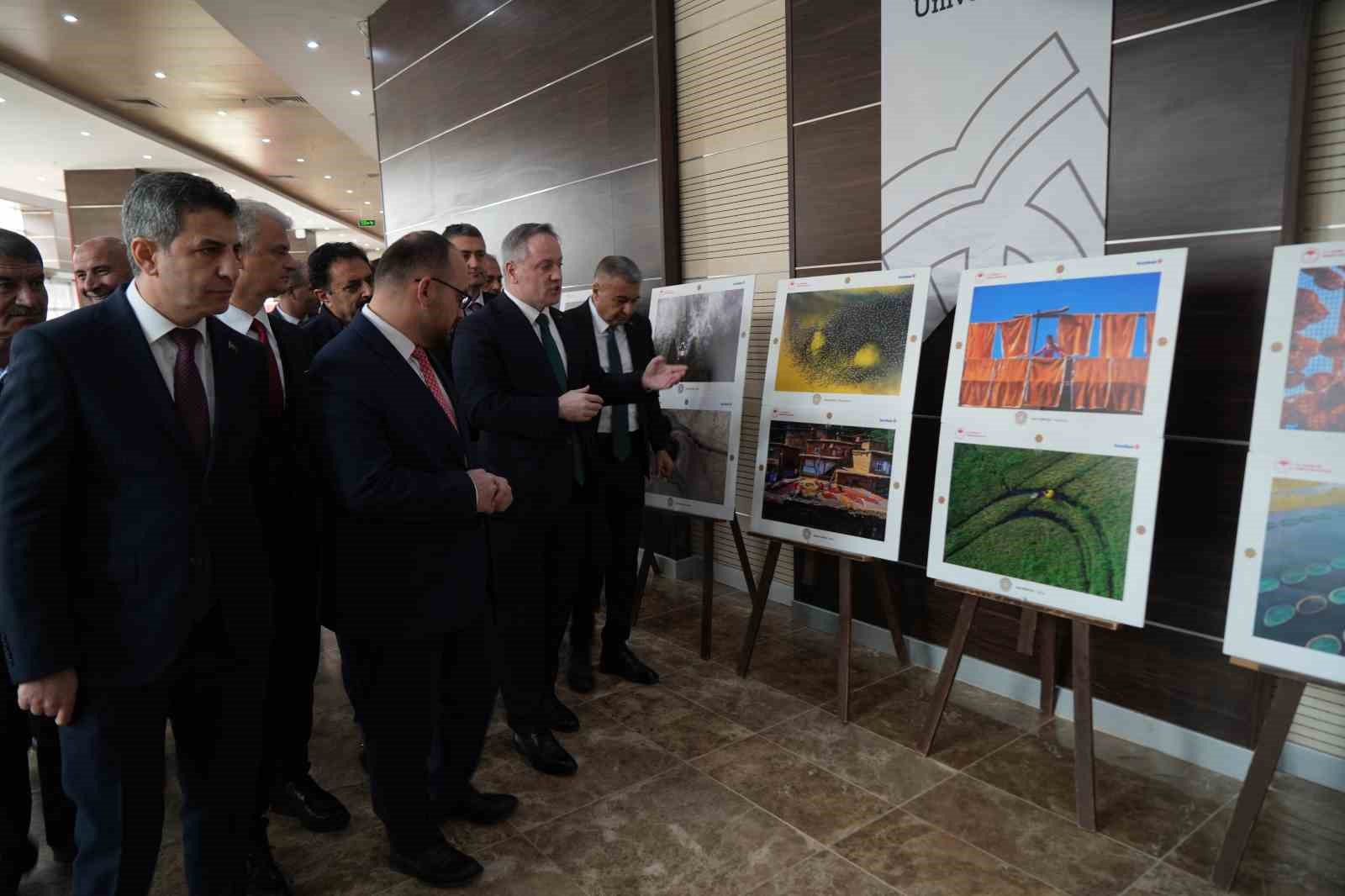 Muş’ta "15. Tarım Orman ve İnsan" fotoğraf sergisi ziyarete açıldı
