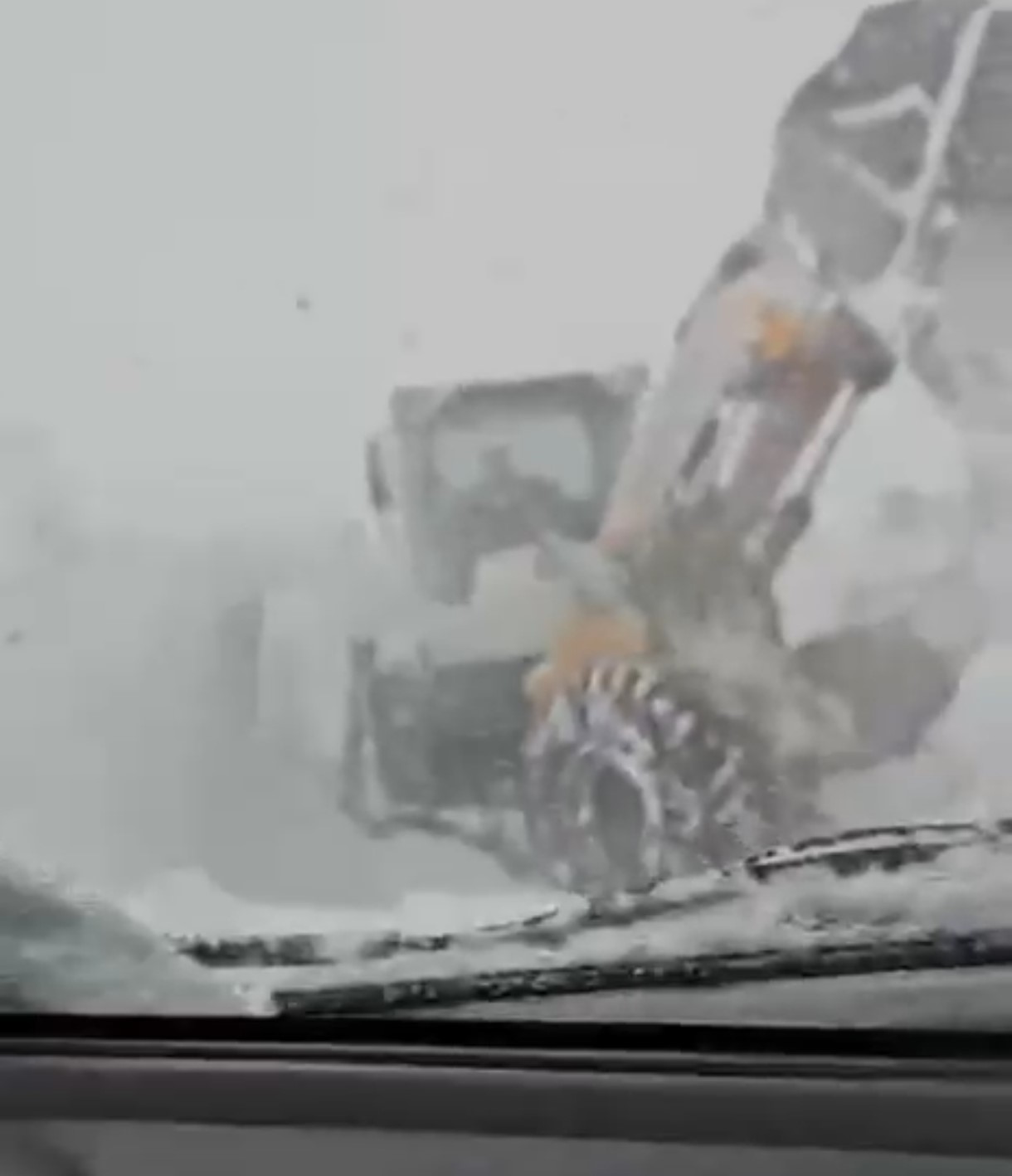 Muş’ta 20 köy yolu kapandı
