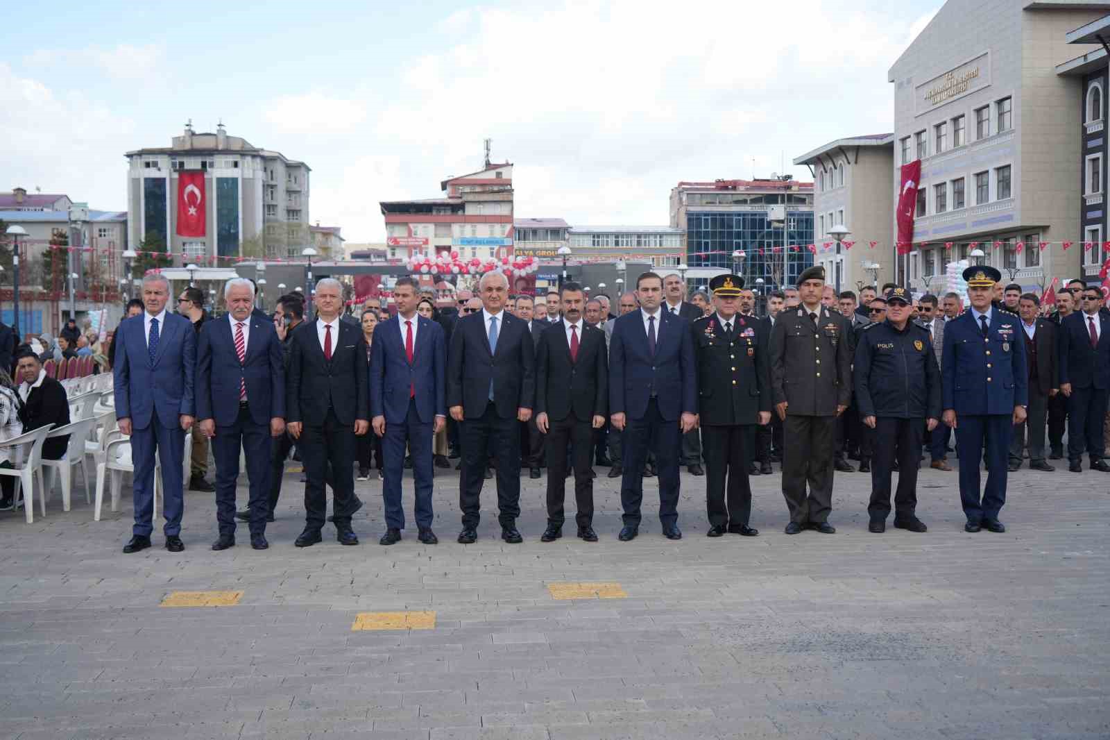 Muş’ta 23 Nisan Ulusal Egemenlik ve Çocuk Bayramı kutlandı
