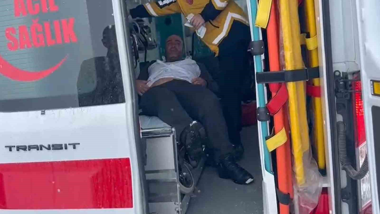 Muş’ta 40 köy yolu kapandı, mahsur kalan hasta kurtarıldı
