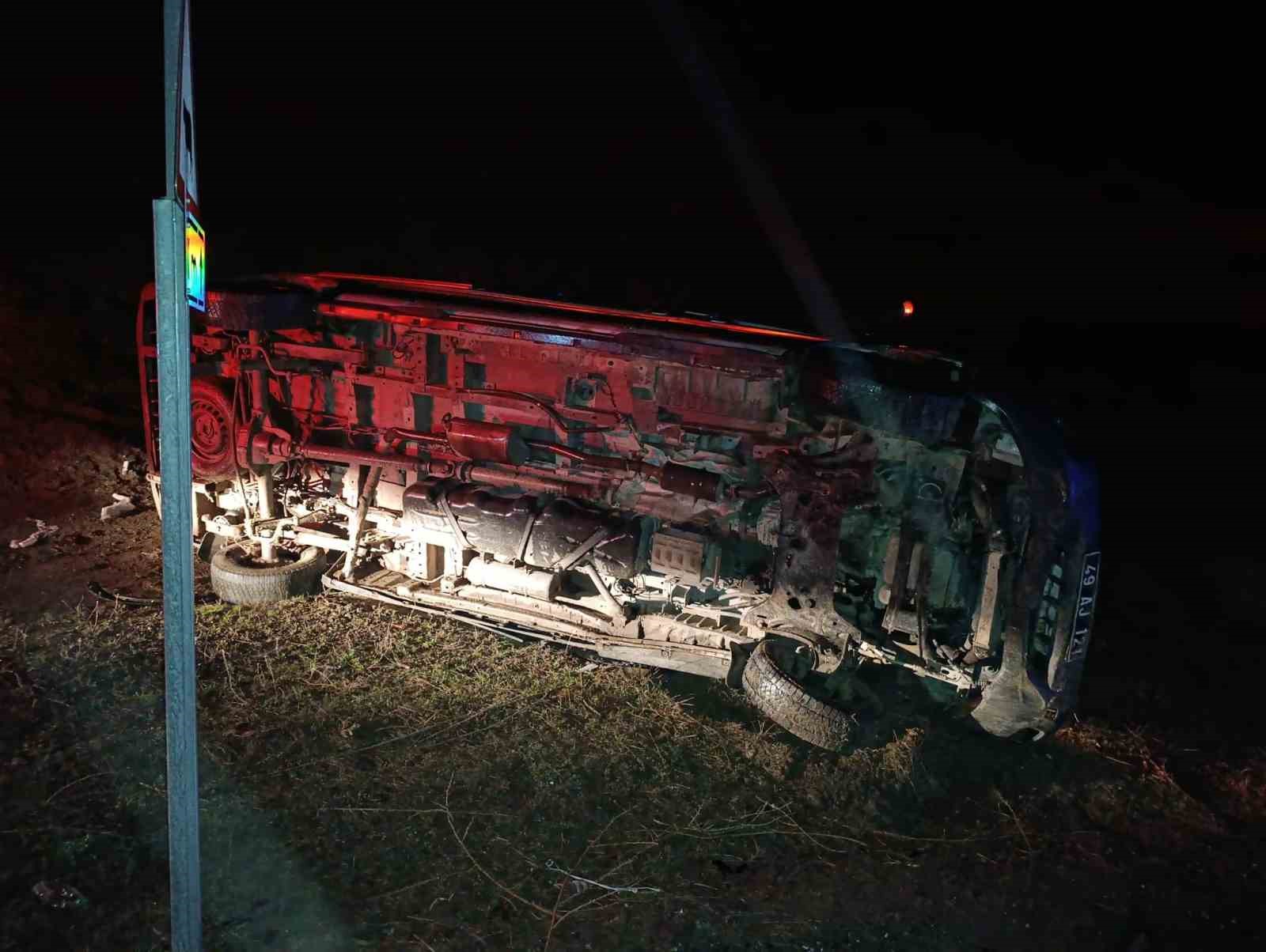 Muş’ta ambulansı devrildi: 5 yaralı
