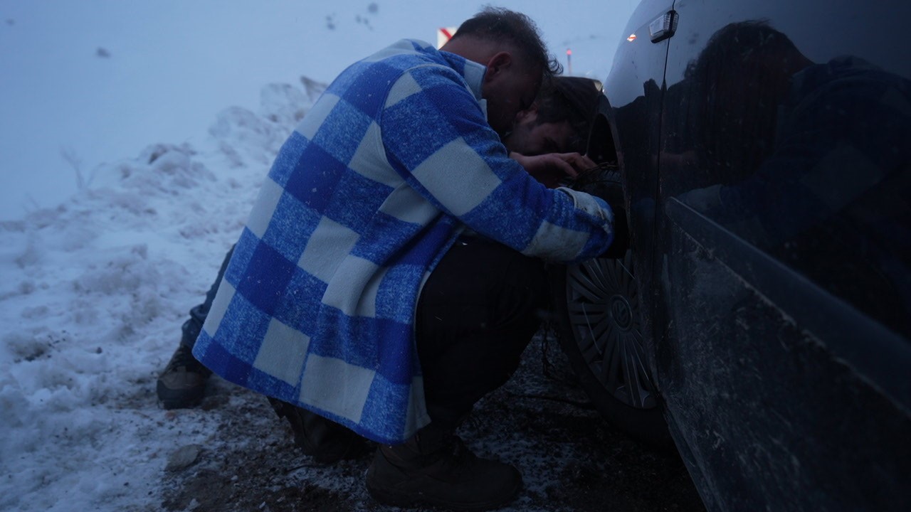 Muş’ta bahar ayında kar ulaşımı olumsuz etkiledi
Muş’ta bahar ayında kar ulaşımı olumsuz etkiledi