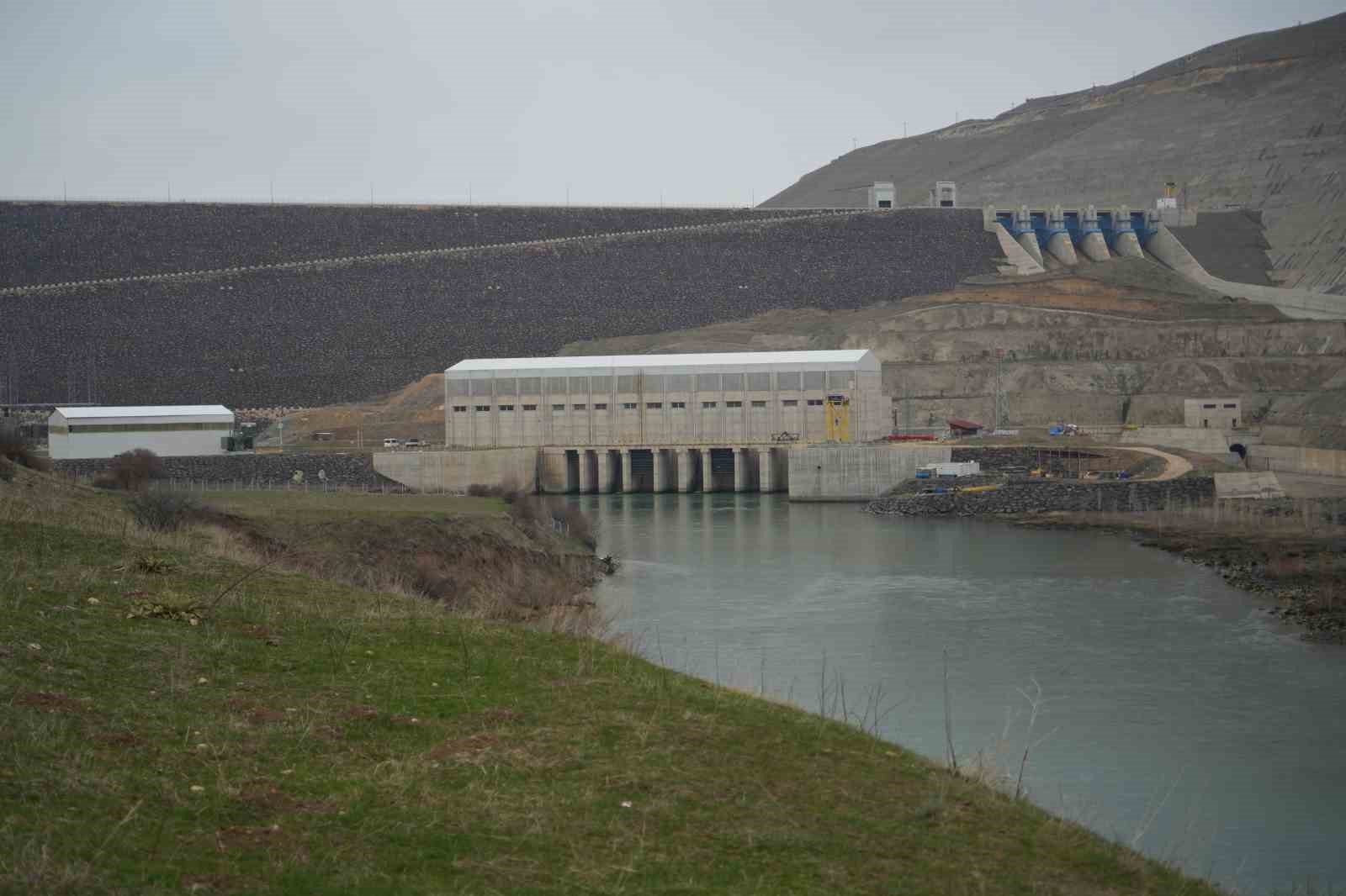 Muş’ta baraj doluluk oranı yüzde 90’ı aştı
Muş’ta baraj doluluk oranı yüzde 90’ı aştı
