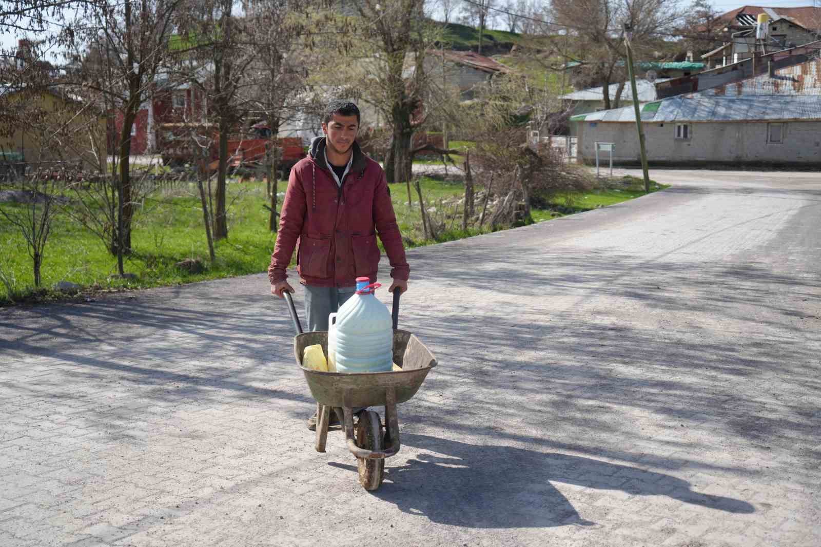 Muş’ta çiğ süt soğuk zincir projesi hayata geçti

