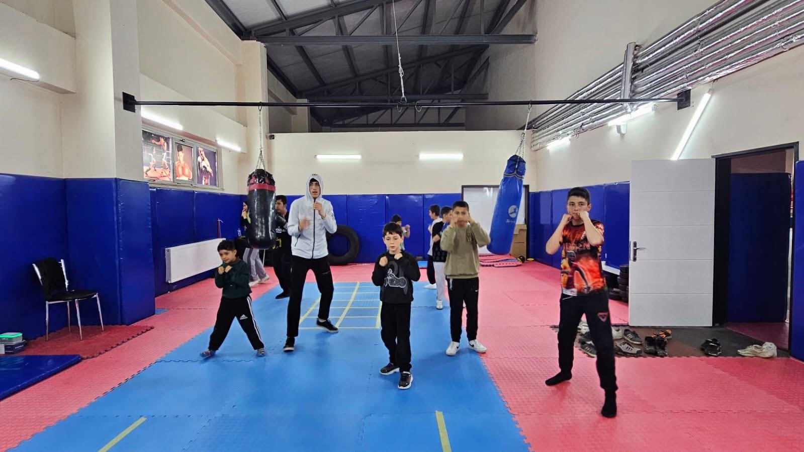 Muş’ta gençlerden boksa yoğun ilgi
