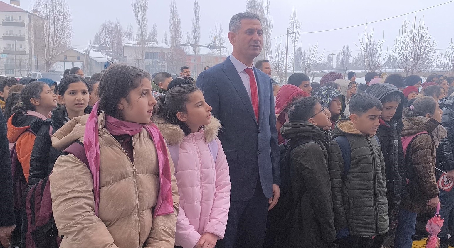 Muş’ta ikinci dönem "Bayrak Sevgisi" temasıyla başladı
